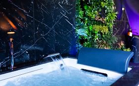 L'Evasion, Romantisme, Volupte & Jacuzzi